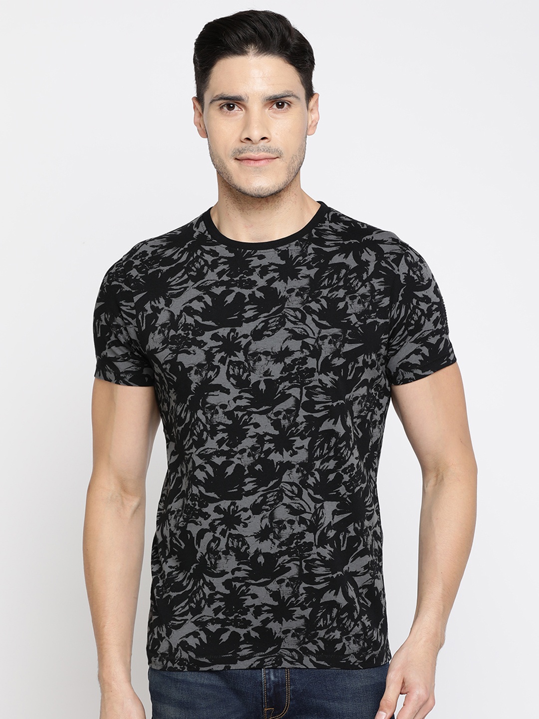 

Pepe Jeans Men Black Printed Round Neck T-shirt