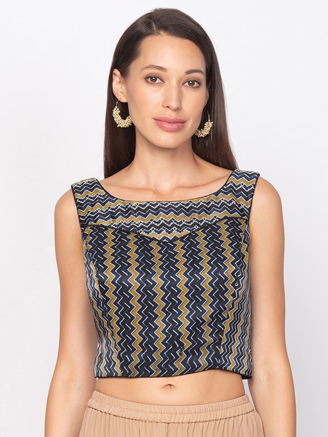 

SALWAR STUDIO Women Blue & Black Embroidered Padded Saree Blouse