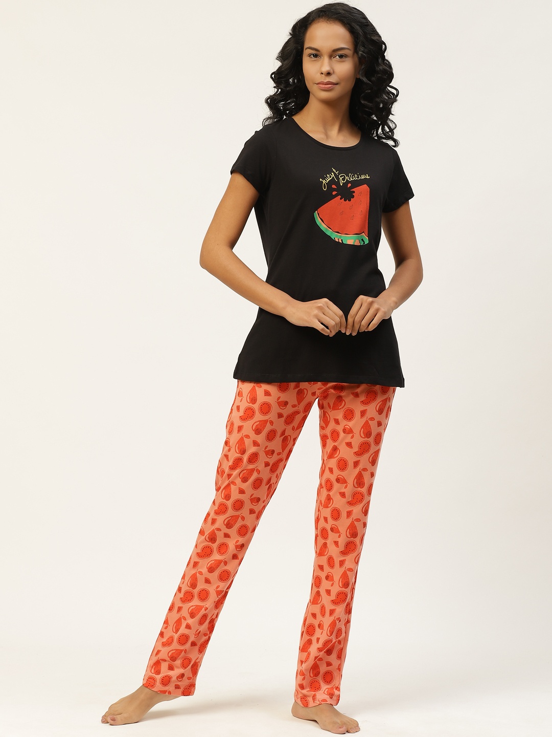 

Sweet Dreams Women Black & Peach-Coloured Pure Cotton Printed Nightsuit