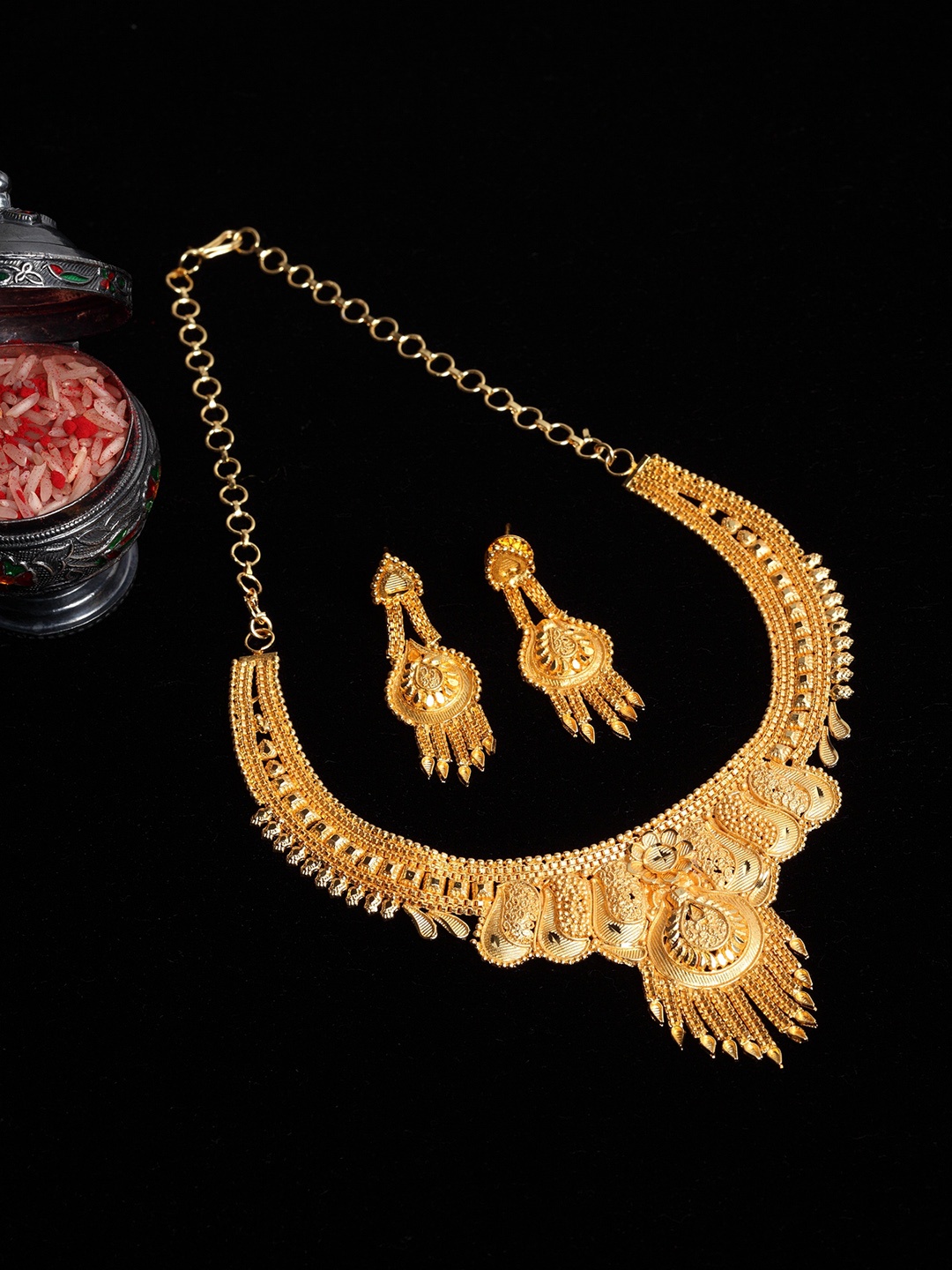 

PANASH Gold-Plated Handcrafted Traditional Choker Jewellery Set