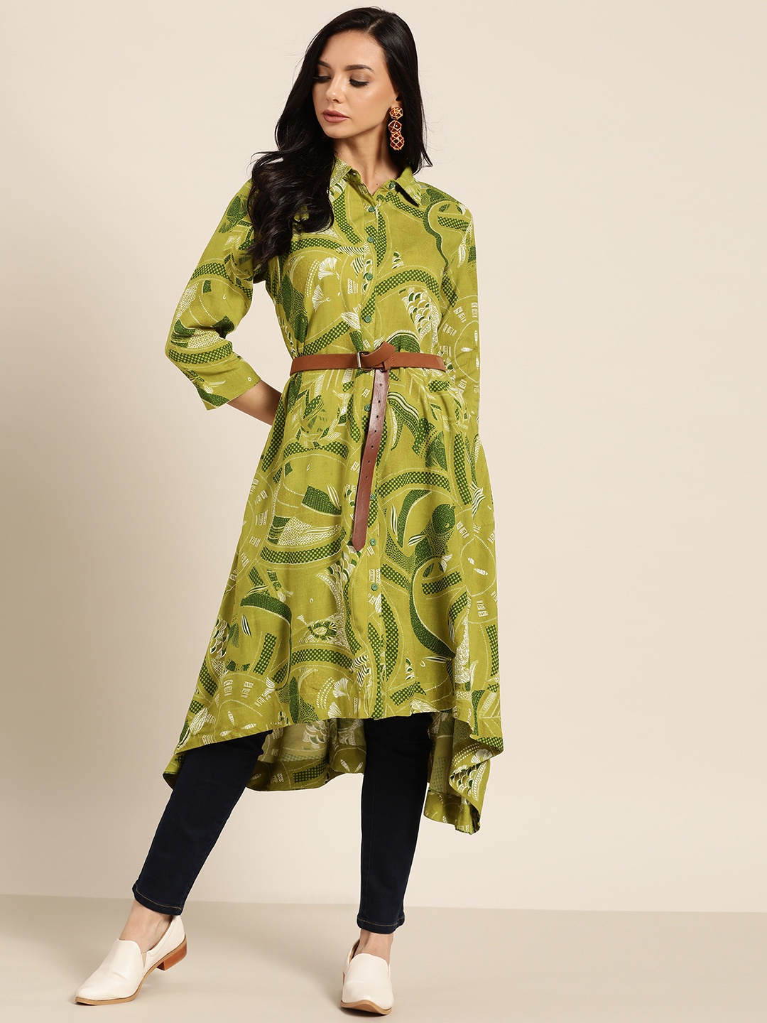 

Sangria Women Green & White Ethnic Motifs Printed Straight High-Low Kurta