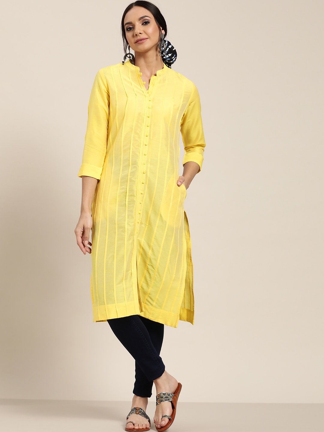 

Sangria Women Yellow Pure Cotton Solid Pleated Kurta