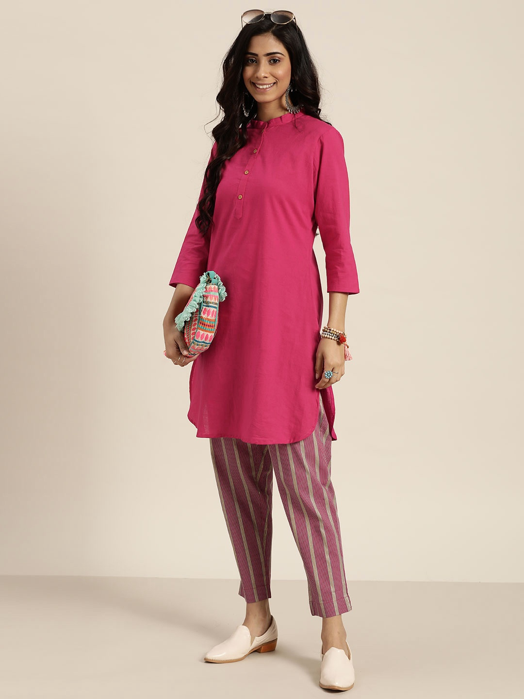 

Sangria Women Pink & Grey Solid Pure Cotton Kurta with Trousers