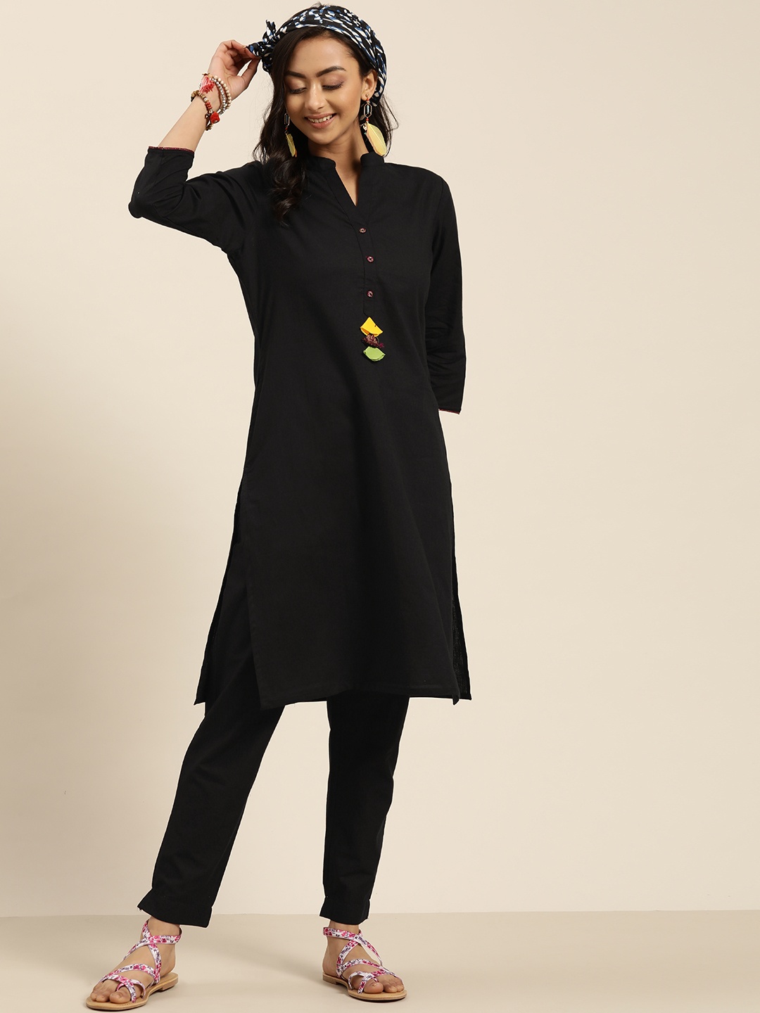 

Sangria Women Black Pure Cotton Solid Kurta with Trousers