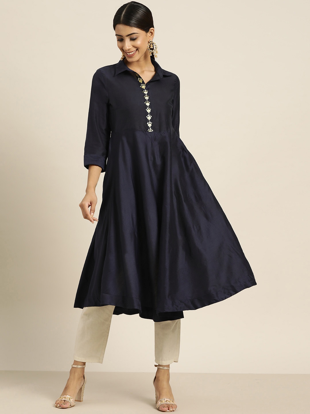 

Sangria Women Navy Blue & Gold Thread Work & Sequinned Detail Anarkali Kurta