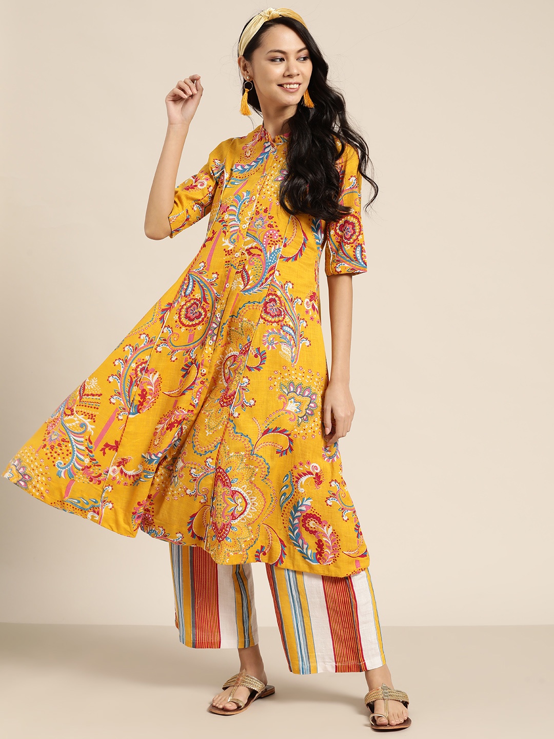 

Sangria Women Mustard Yellow Pure Cotton Printed Panelled Kurta with Palazzos
