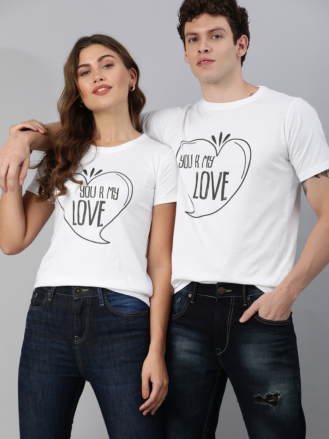 

BRATMA Men White Black Printed Round Neck Pure Cotton T-shirt