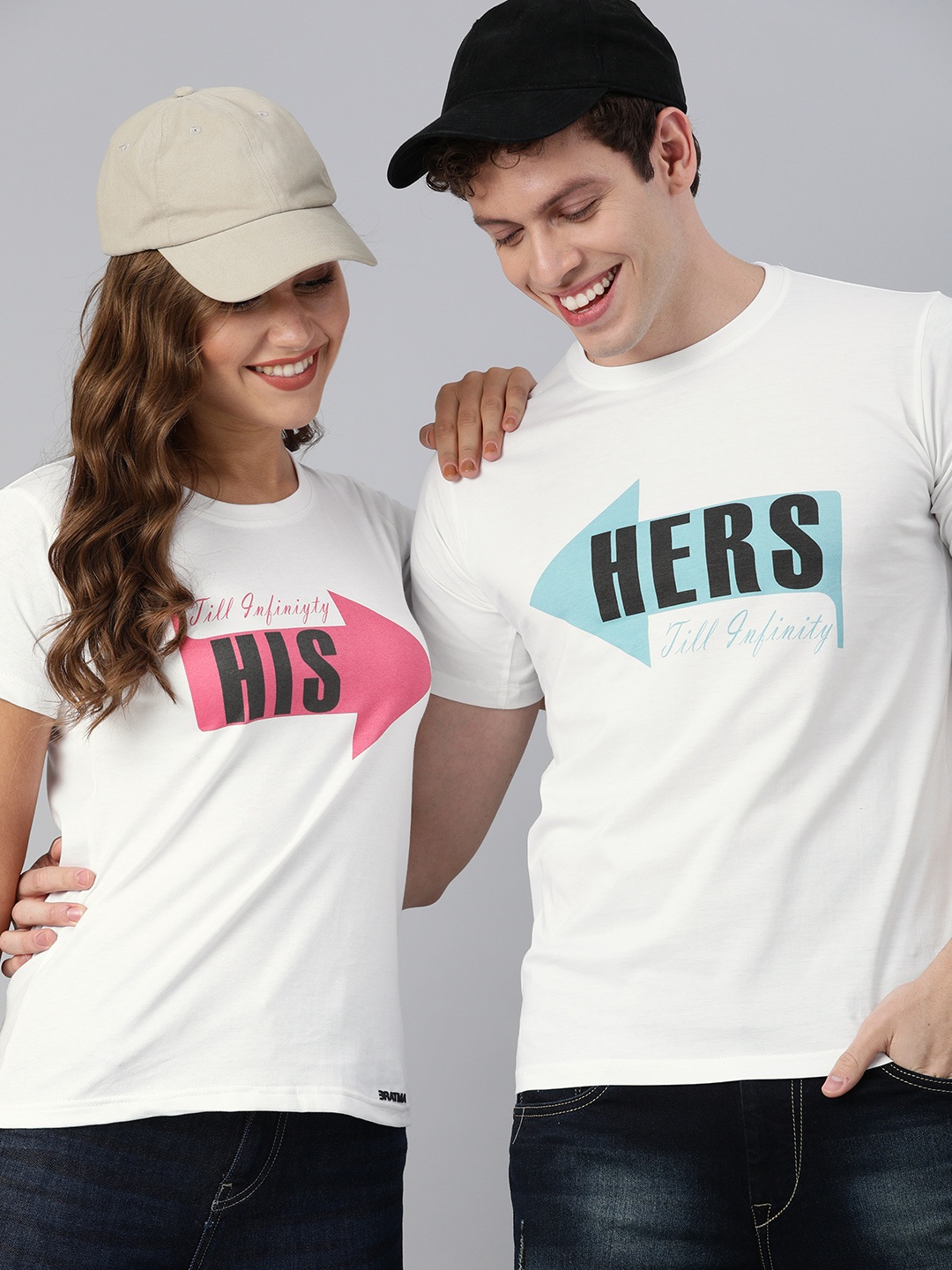 

BRATMA Men White Printed Round Neck Pure Cotton T-shirt