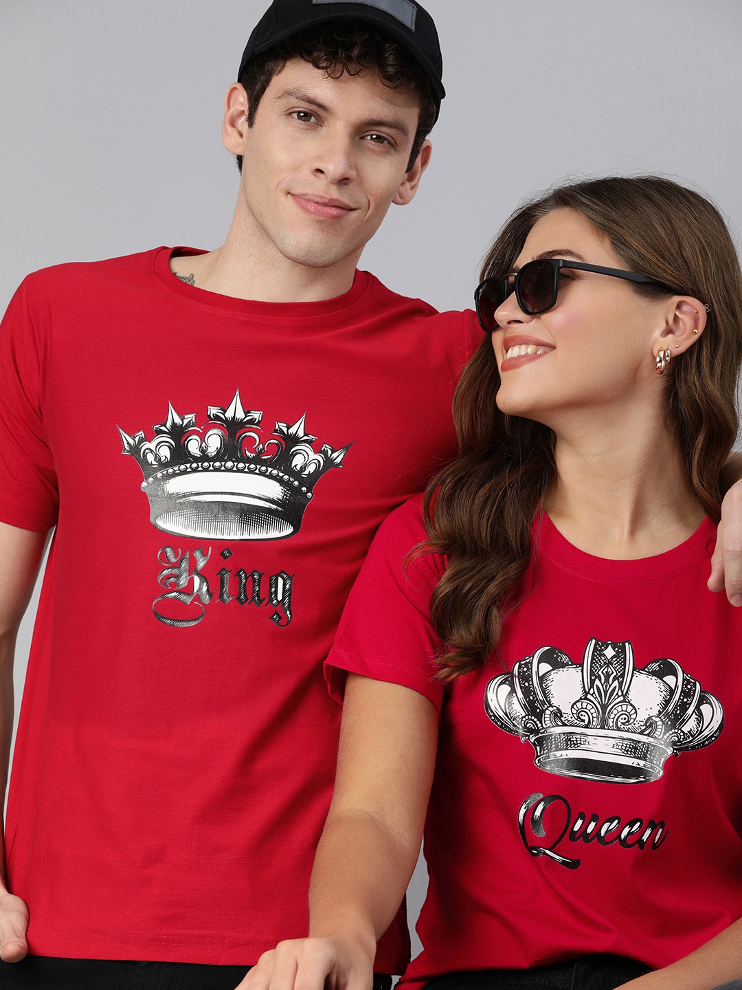 

BRATMA Men Red Charcoal Grey Printed Round Neck Pure Cotton T-shirt