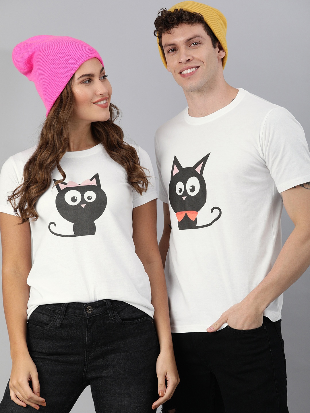 

BRATMA Men White Black Printed Round Neck Pure Cotton T-shirt