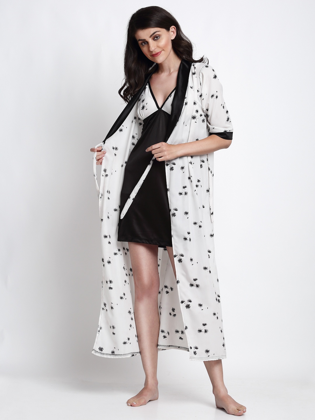 

Claura Black & White Printed Nightdress with Robe