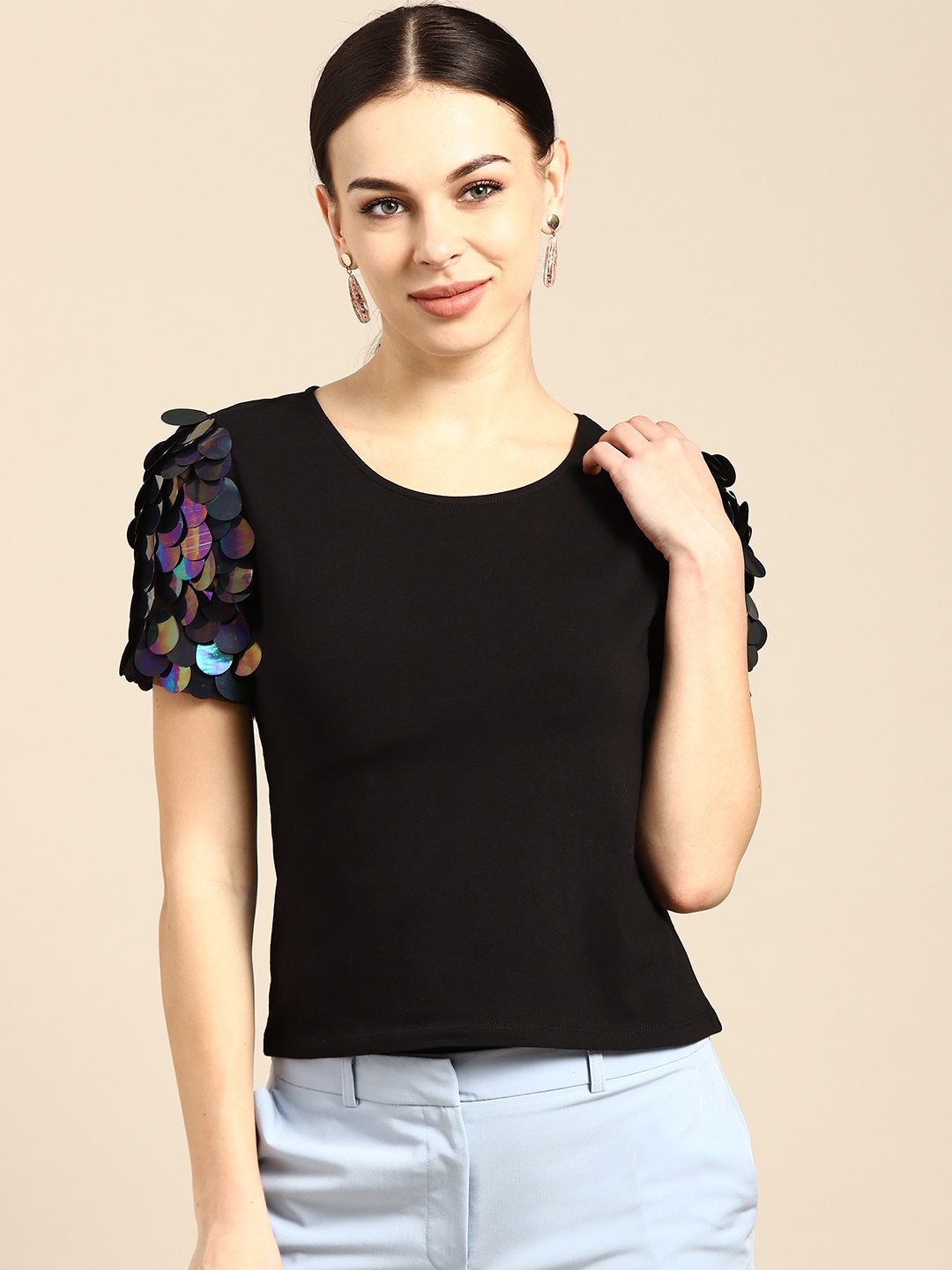 

COVER STORY Black Solid Pure Cotton Top
