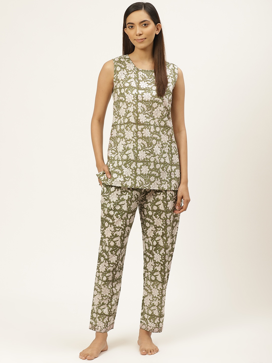 

Prakrti Women Green & White Handblock Print Pure Cotton Night suit