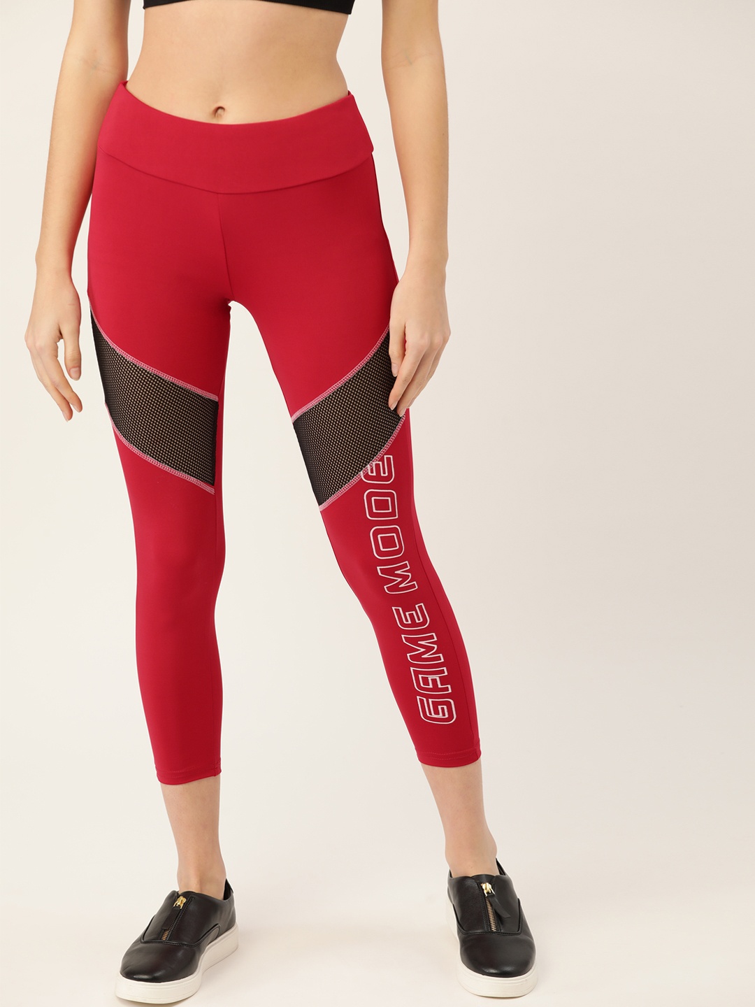

DressBerry Women Red and Black Colourblocked Cropped Tights