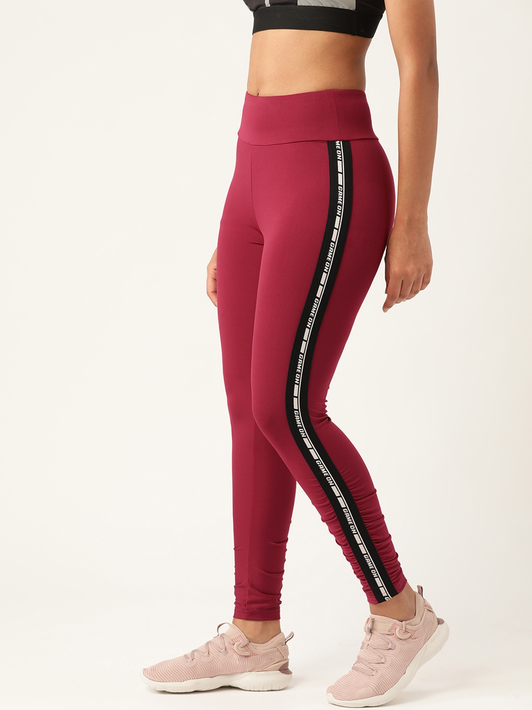 

DressBerry Women Magenta Solid Tights