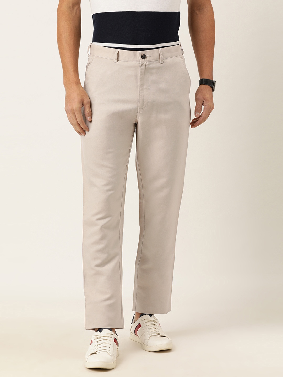 

Burnt Umber Men Off-White Regular Fit Solid Regular Trousers