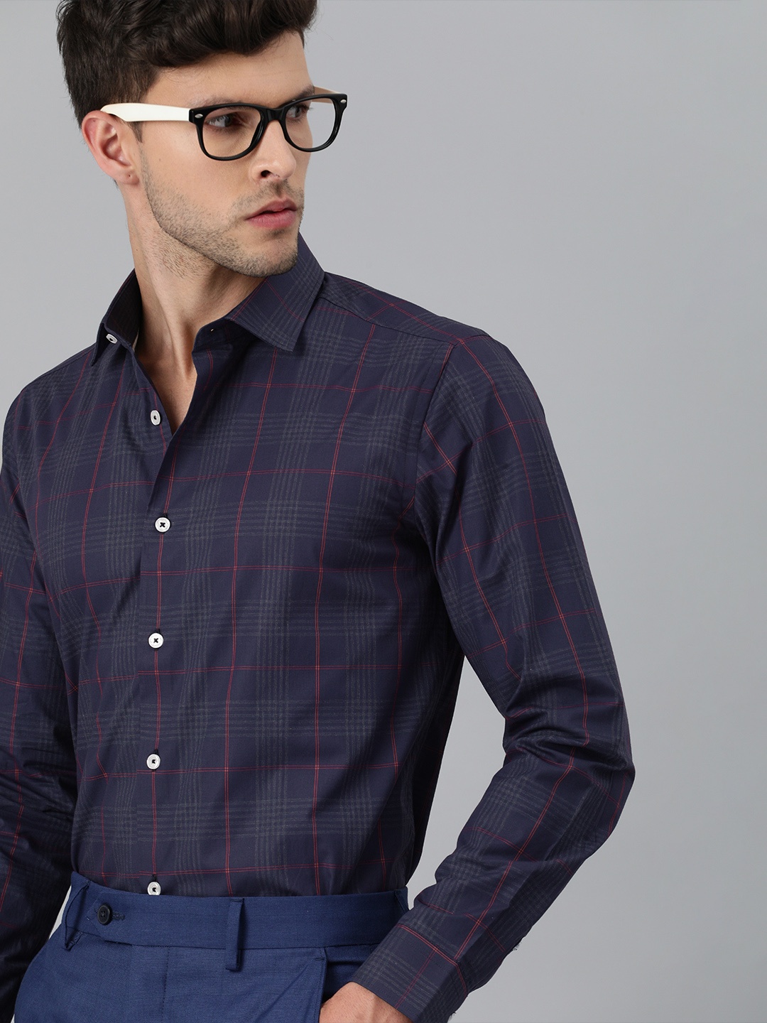 

THE BEAR HOUSE Men Navy Blue & Red Slim Fit Checked Giza Cotton Formal Shirt