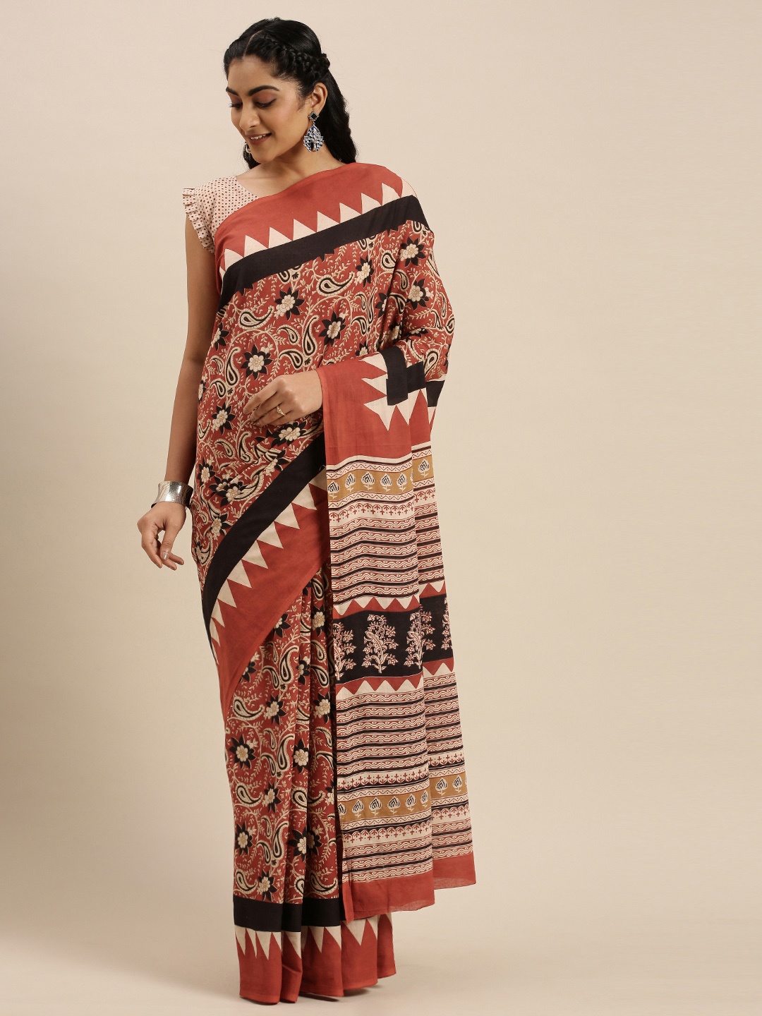 

Shaily Rust Red & Black Pure Cotton Printed Saree