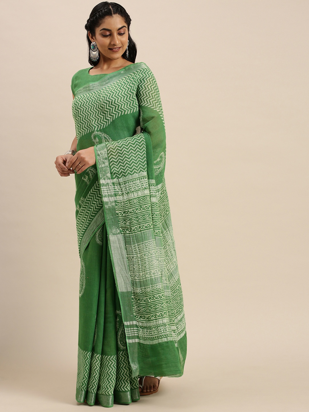 

Shaily Green & White Printed Saree