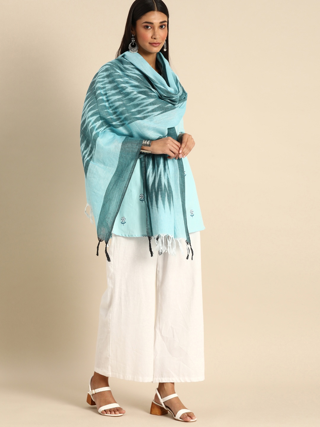 

Shaily Turquoise Blue & White Printed Dupatta