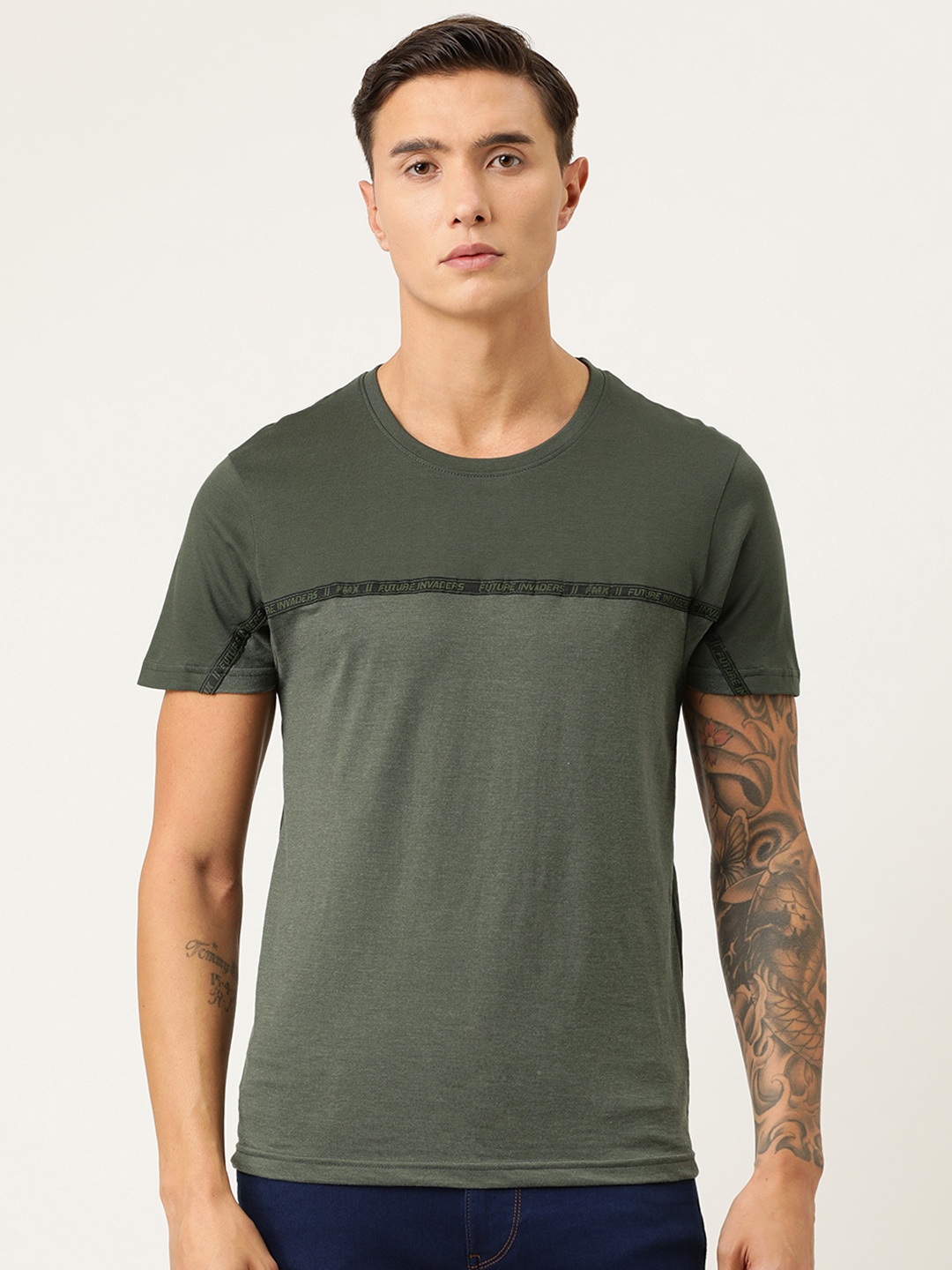 

Flying Machine Men Olive Green Colourblocked Round Neck T-shirt