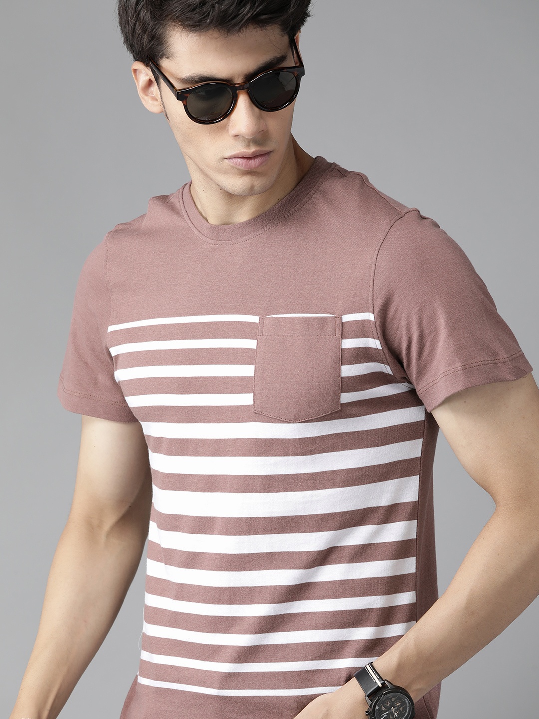 

The Roadster Lifestyle Co Men Mauve & White Cotton Striped T-shirt