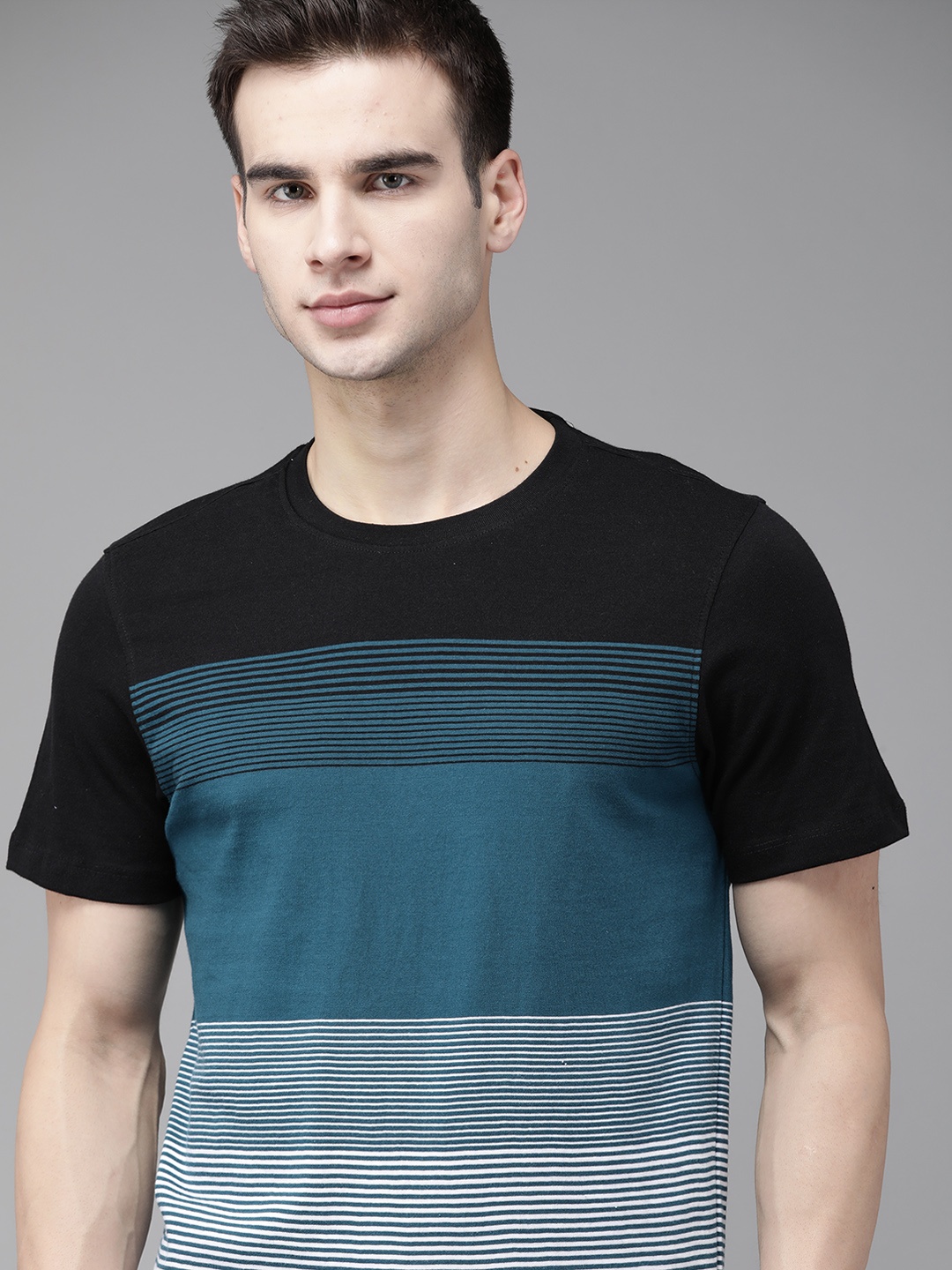 

The Roadster Lifestyle Co Men Teal Green & Black Pure Cotton Striped Round Neck T-shirt