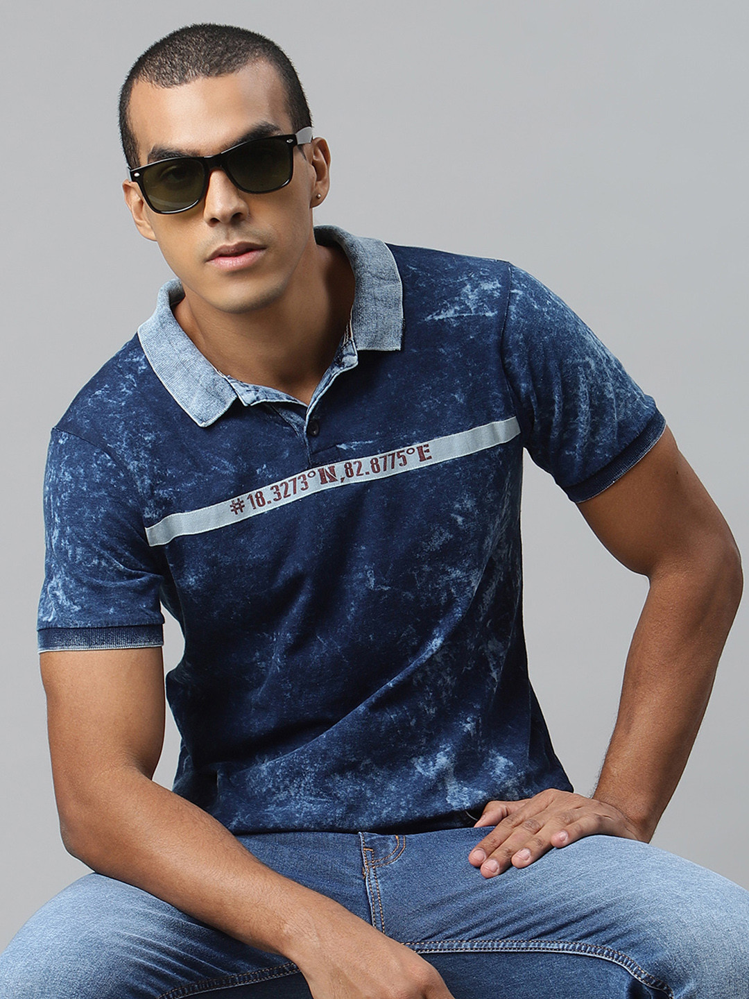 

The Roadster Lifestyle Co Men Blue Cotton Washed Polo Collar Pure Cotton T-shirt