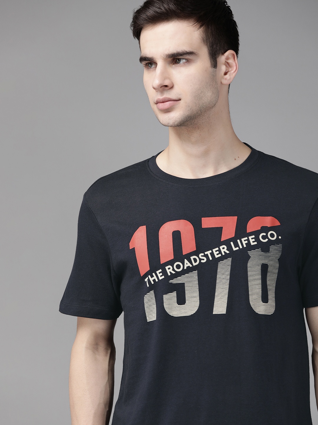 

The Roadster Lifestyle Co Men Black & Grey Typography Print Cotton T-shirt