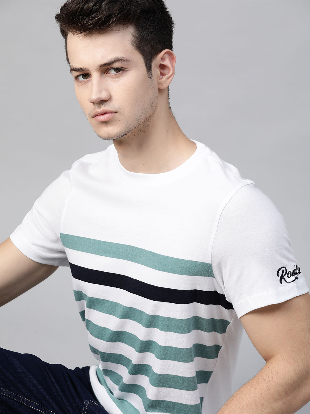 

The Roadster Lifestyle Co Men White Green Cotton Striped Pure Cotton T-shirt