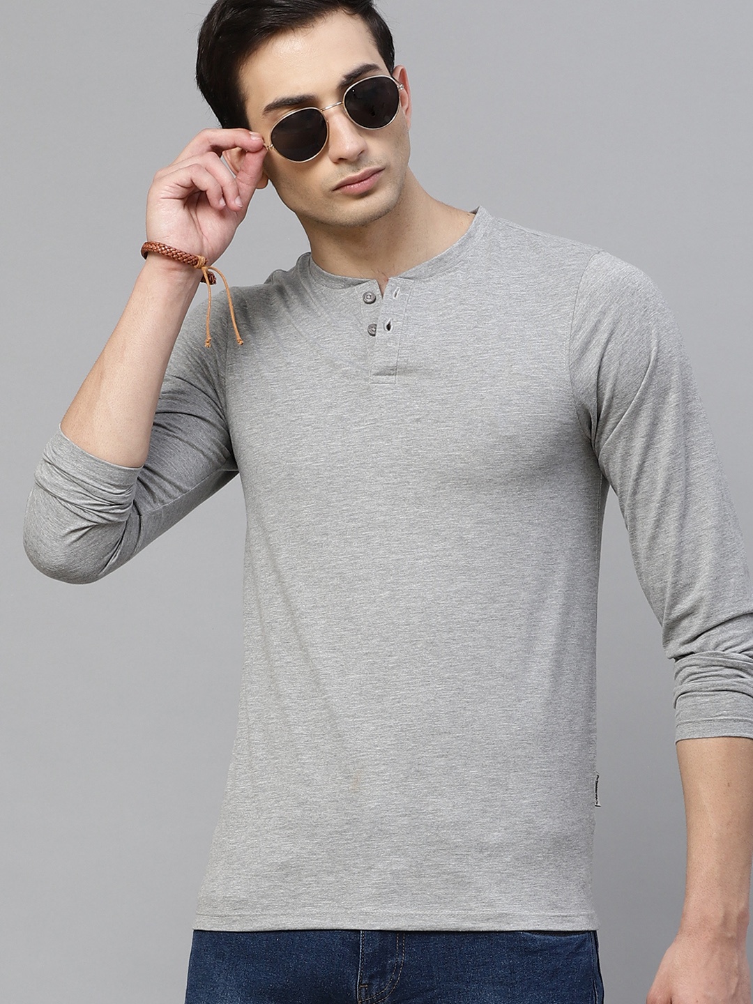 

The Roadster Lifestyle Co Men Grey Melange Solid Henley Neck T-shirt