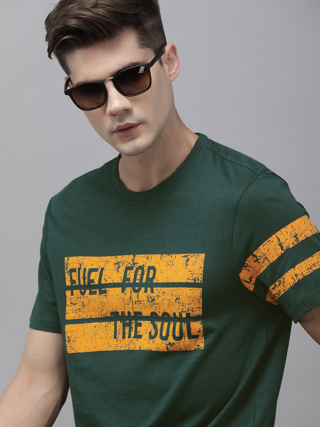 

The Roadster Lifestyle Co Men Green Typography Printed Pure Cotton T-shirt