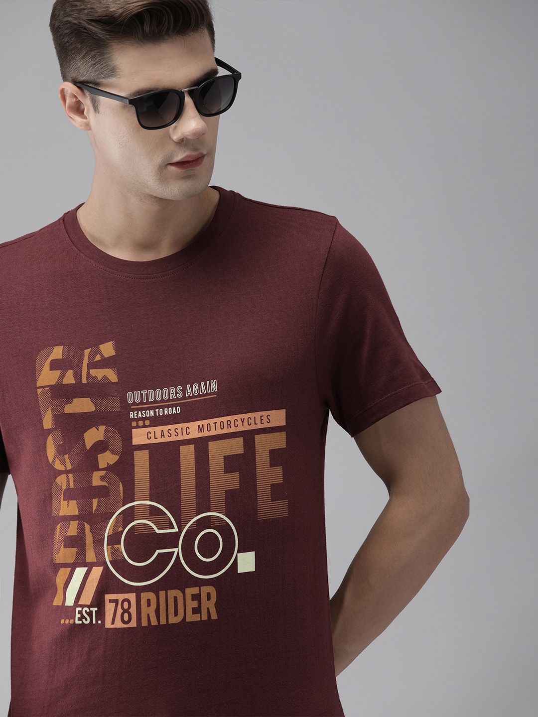 

The Roadster Lifestyle Co Men Burgundy & Rust Orange Brand Logo Print Cotton T-shirt