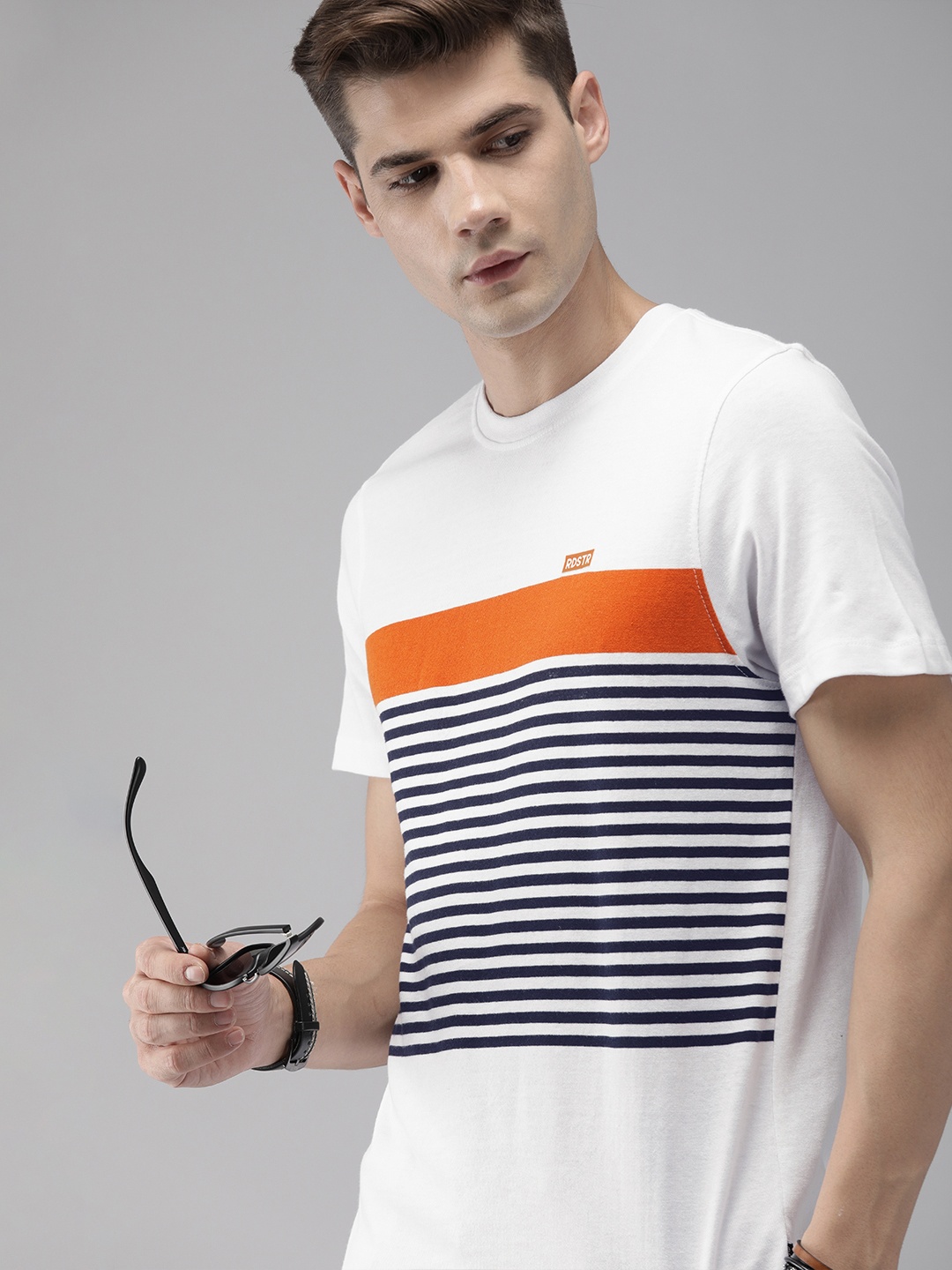 

The Roadster Lifestyle Co Men White Striped T-shirt