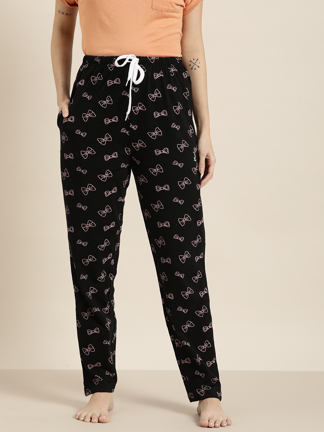 

QUARANTINE Women Black & Pink Printed Pure Cotton Lounge Pants