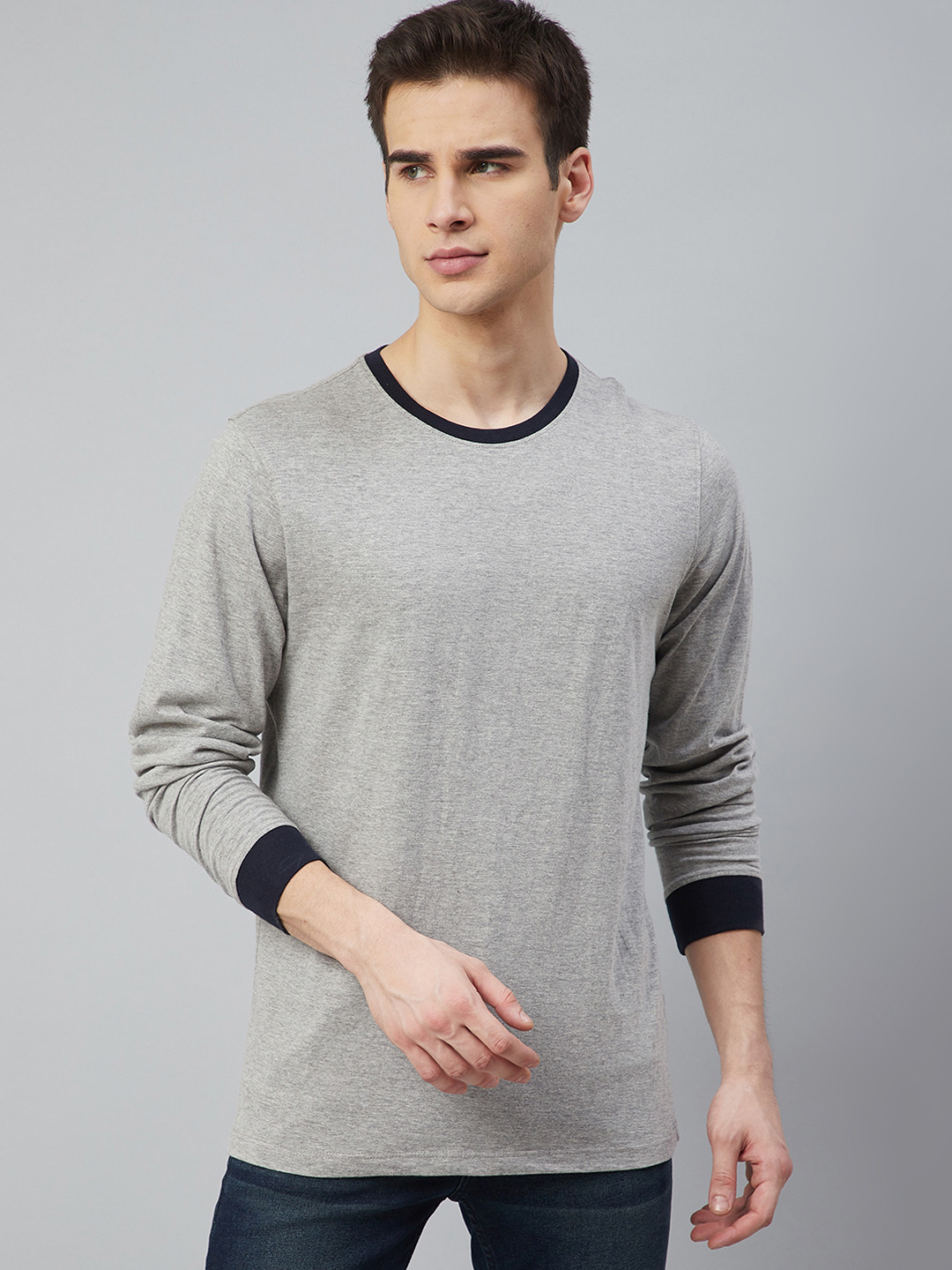 

The Roadster Lifestyle Co Men Grey Melange Solid Round Neck Pure Cotton T-shirt