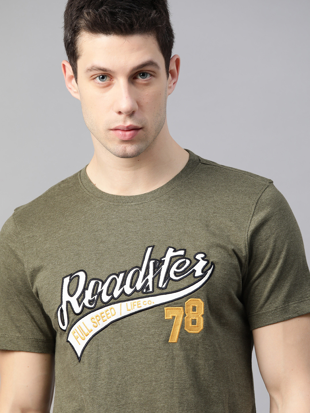 

Roadster Men Olive Green White Applique Brand Logo Pure Cotton T-shirt