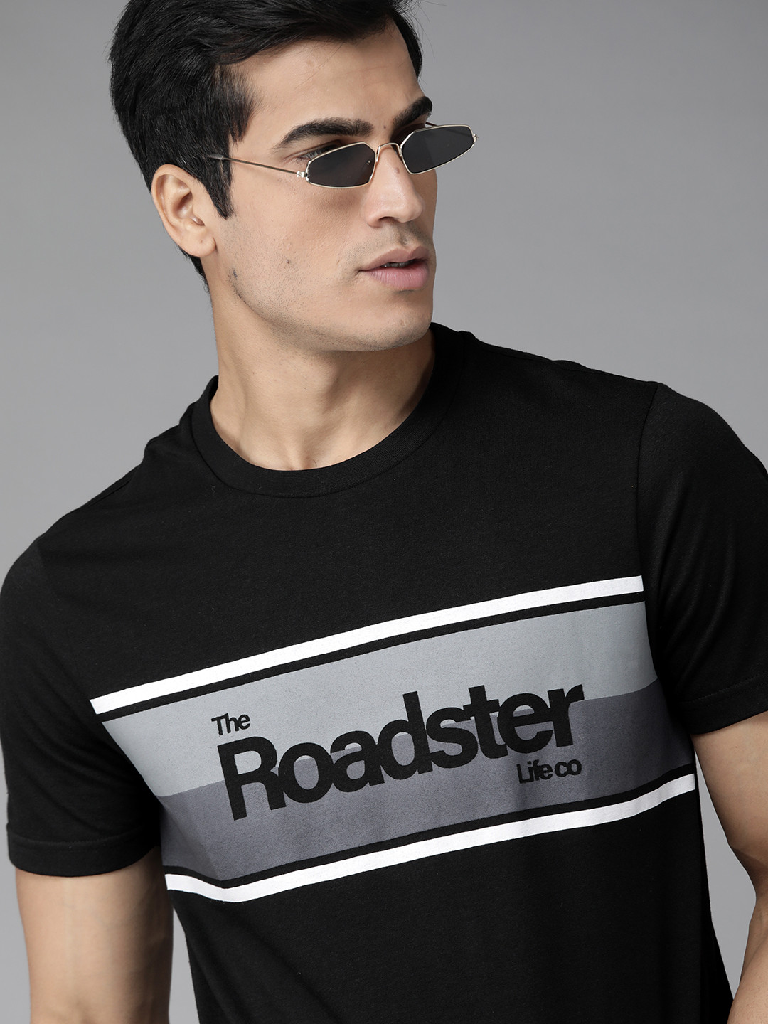 

The Roadster Lifestyle Co Men Black & Grey Brand Logo Printed Round Neck T-shirt