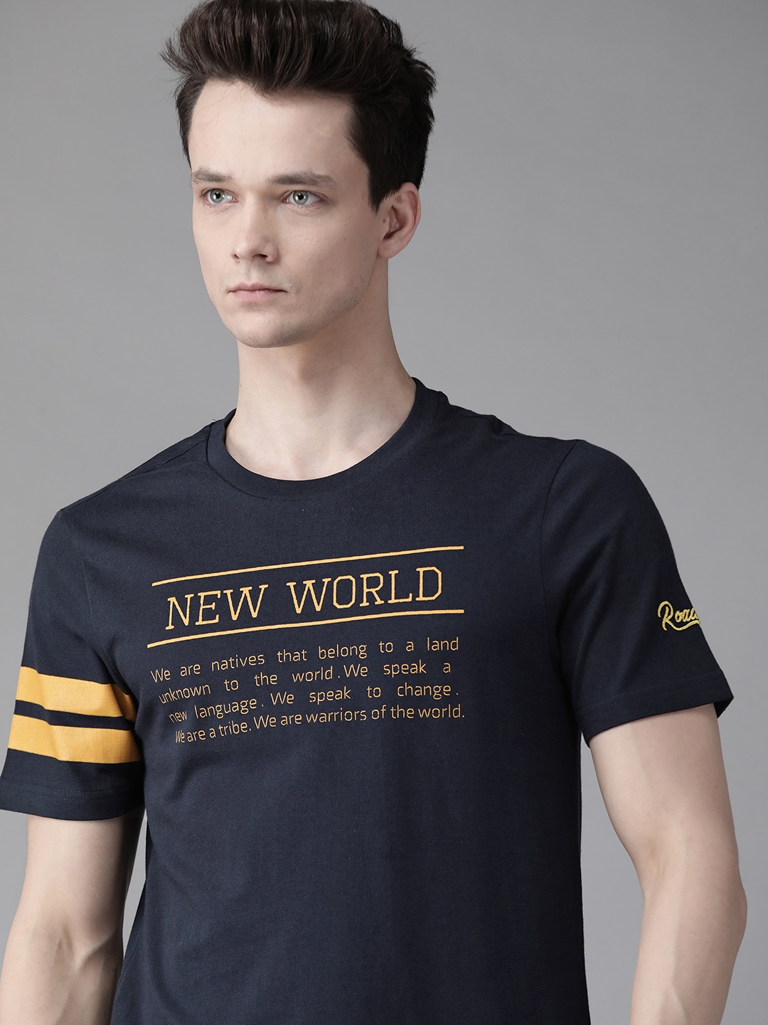 

The Roadster Lifestyle Co Men Navy Blue & Mustard Yellow Pure Cotton Printed Round Neck T-shirt