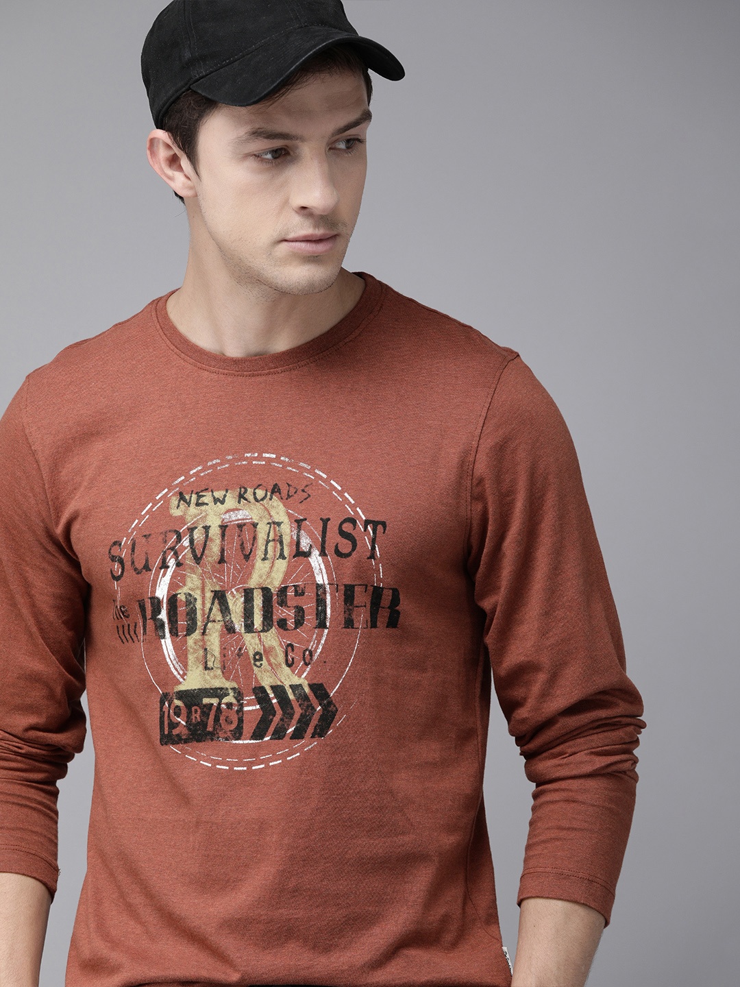 

The Roadster Lifestyle Co Men Rust Brown Brand Logo Printed Pure Cotton T-shirt