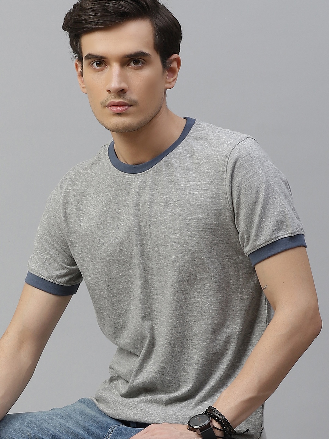 

The Roadster Lifestyle Co Men Grey Pure Cotton T-shirt