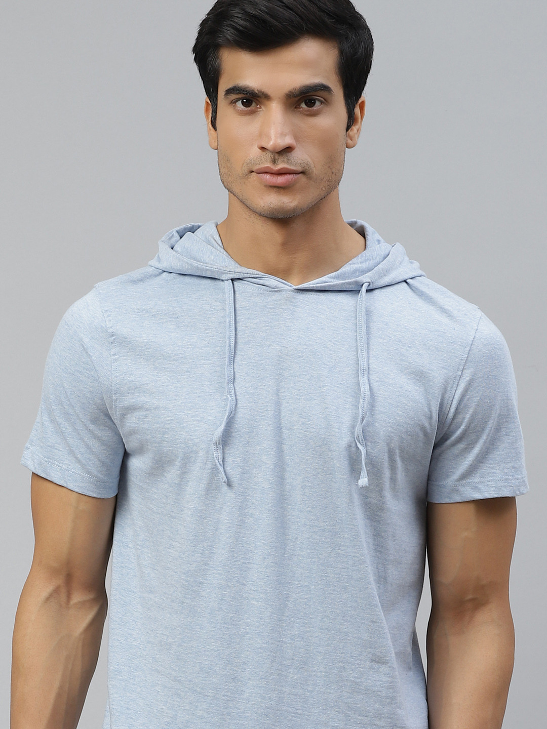 

The Roadster Lifestyle Co Men Blue Solid Pure Cotton Hooded Pure Cotton T-shirt