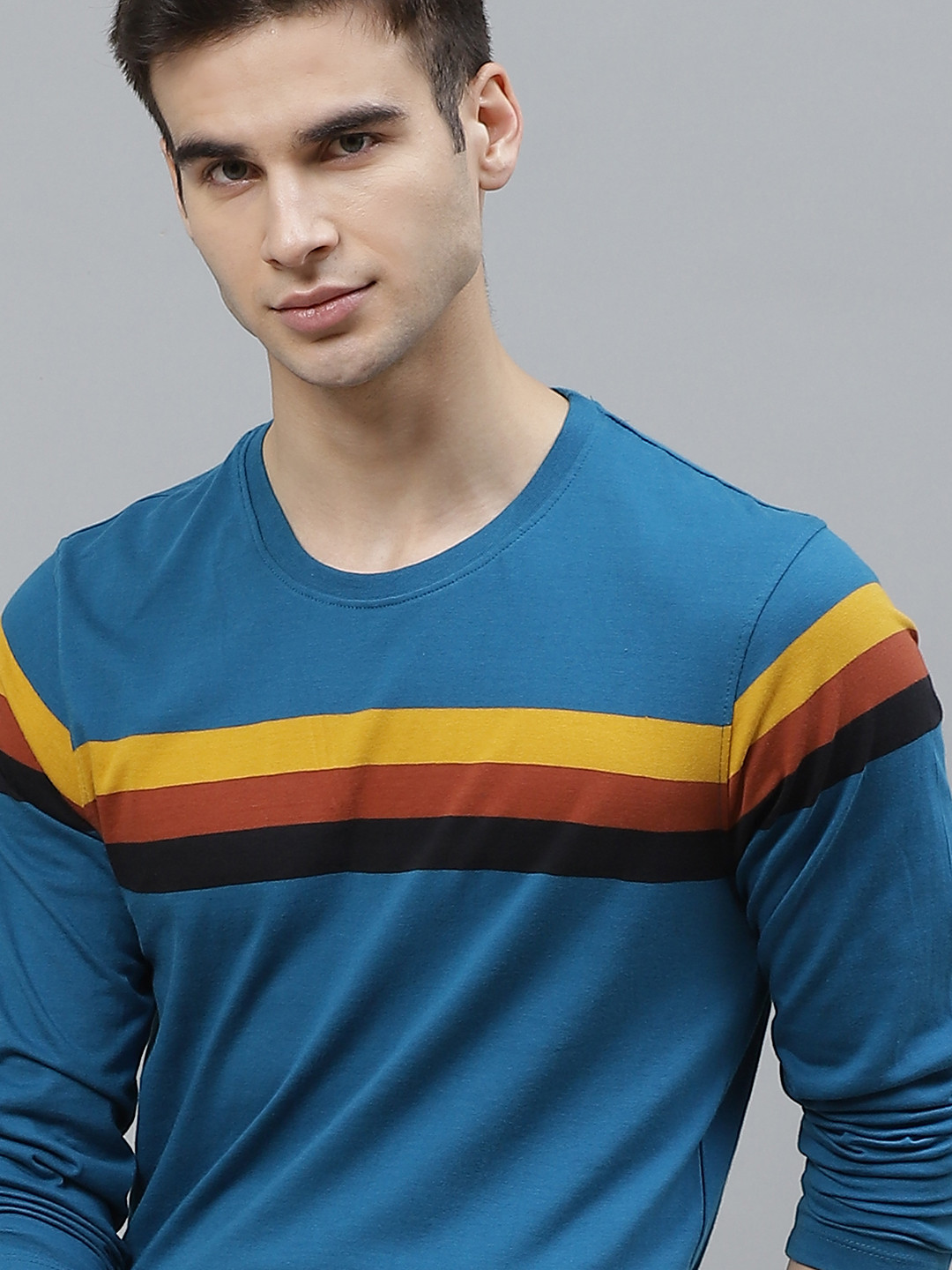 

The Roadster Lifestyle Co Men Blue Yellow Pure Cotton Striped Round Neck Pure Cotton T-shirt