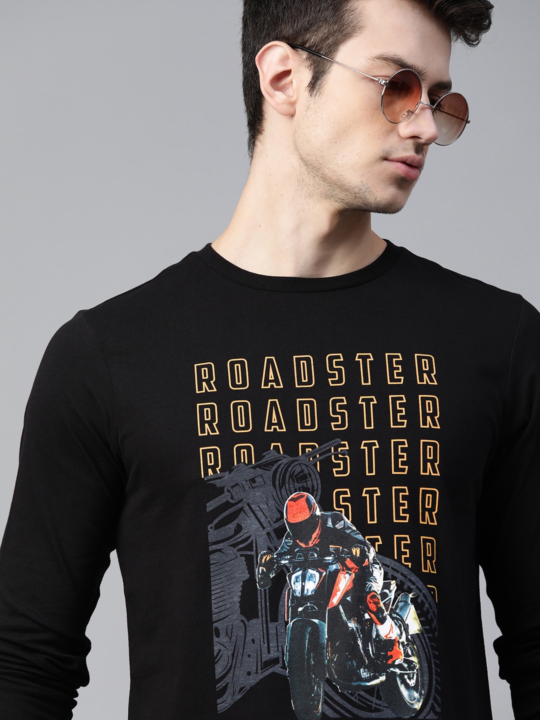 

The Roadster Lifestyle Co Men Black Pure Cotton Biker Printed Pure Cotton T-shirt