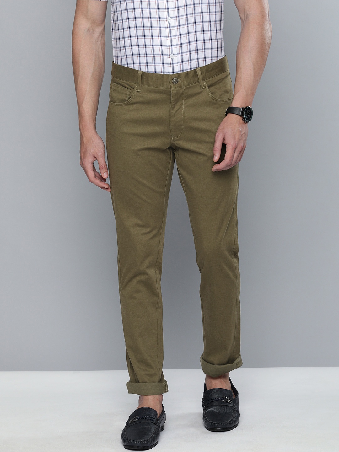 

Indian Terrain Men Olive Green Brooklyn Slim Fit Solid Chinos