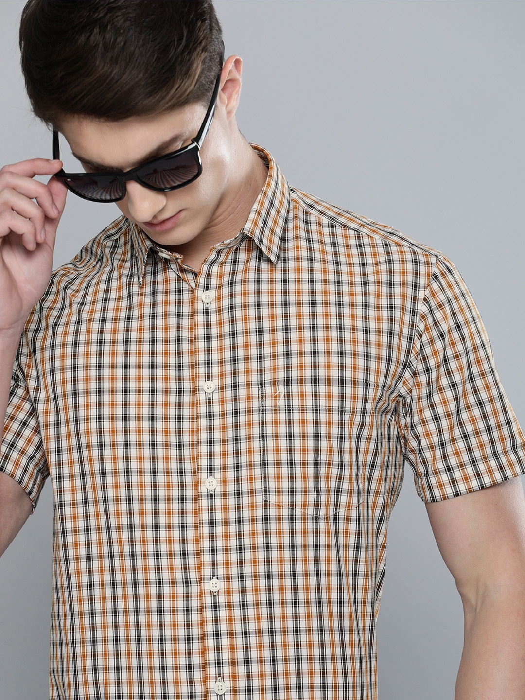 

Indian Terrain Men Yellow & Brown Slim Fit Checked Pure Cotton Casual Shirt