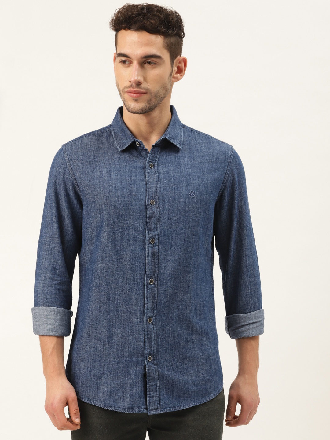 

United Colors of Benetton Men Blue Chambray Pure Cotton Regular Fit Solid Casual Shirt