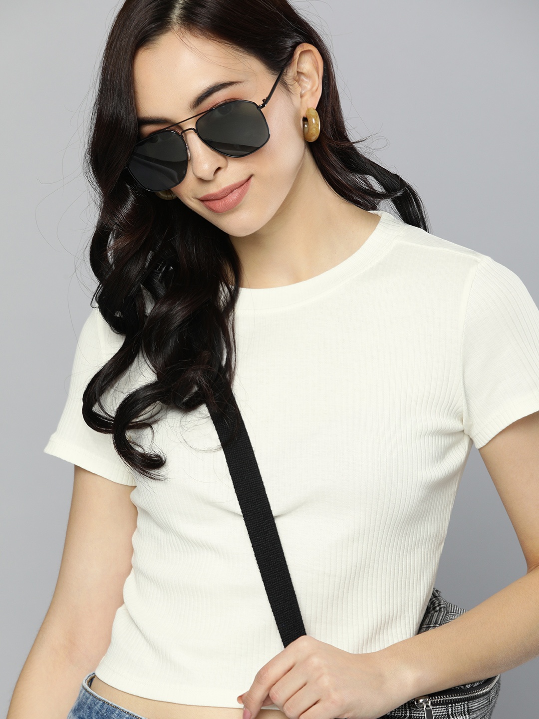 

HERE&NOW Off White Ribbed Regular Cropped top