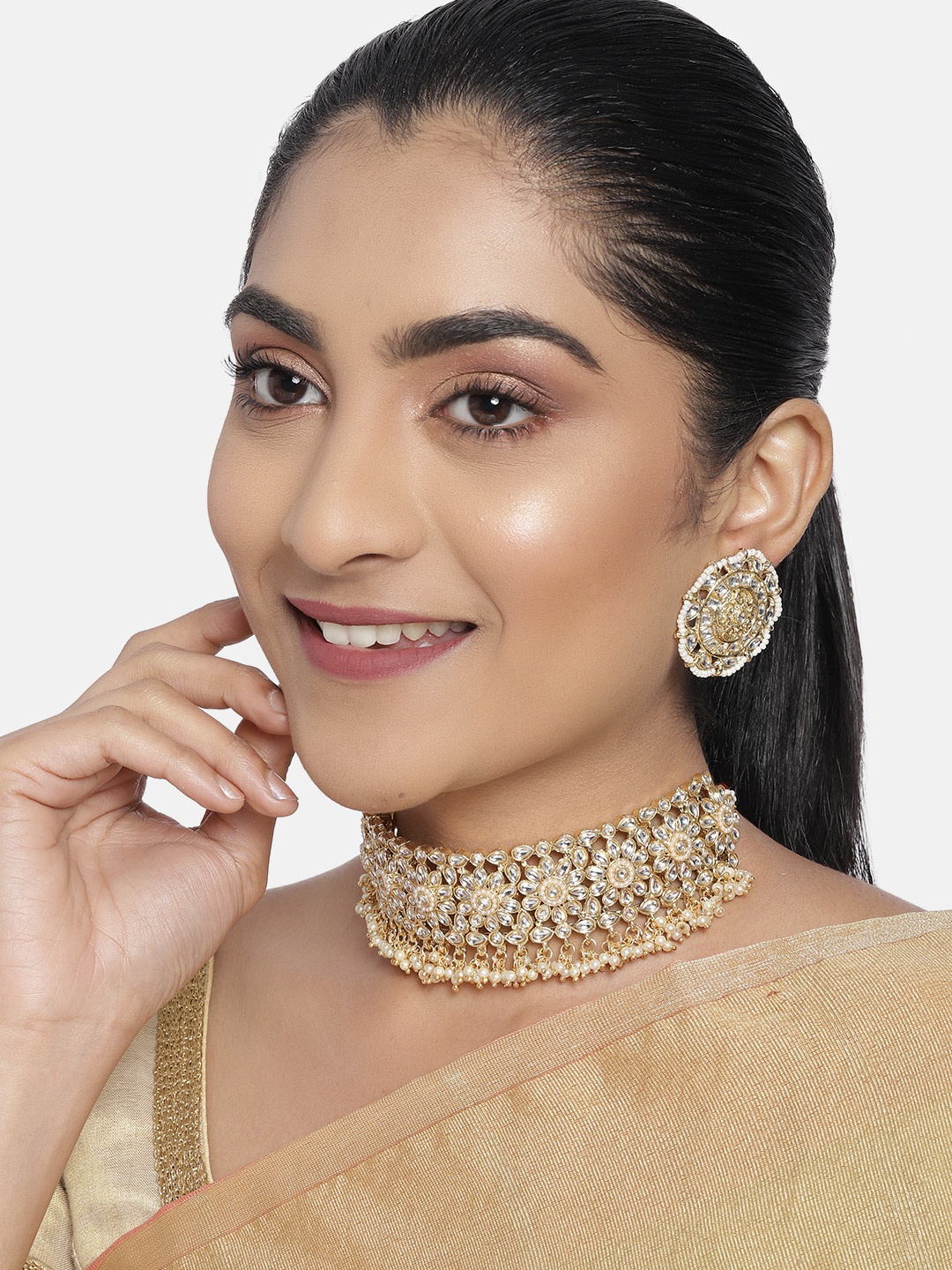 

Zaveri Pearls Gold-Plated Kundan & Pearl Wedding Collection Jewellery Set