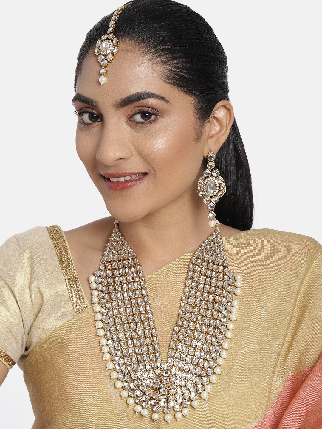 

Zaveri Pearls White Gold-Plated Studded Choker Jewellery Set